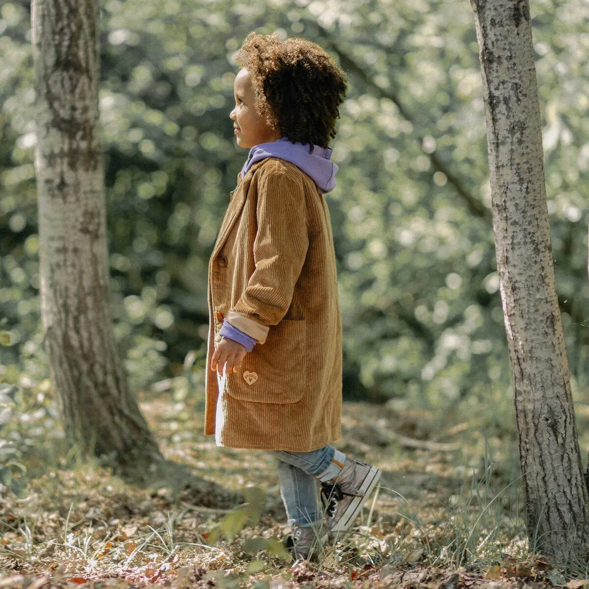 Manteau brun de style trench, enfant || Brown trench coat, child